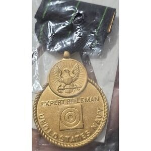 US Navy Expert Rifleman Medal Gold Tone Bullseye Eagle Anchor Ribbon Badge USN